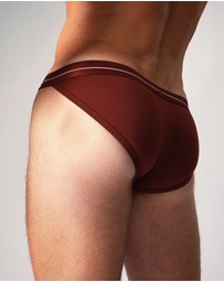 TEAMM8 - Icon Sports Brief