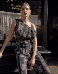 Staple the Label - Marina Asymmetrical Top