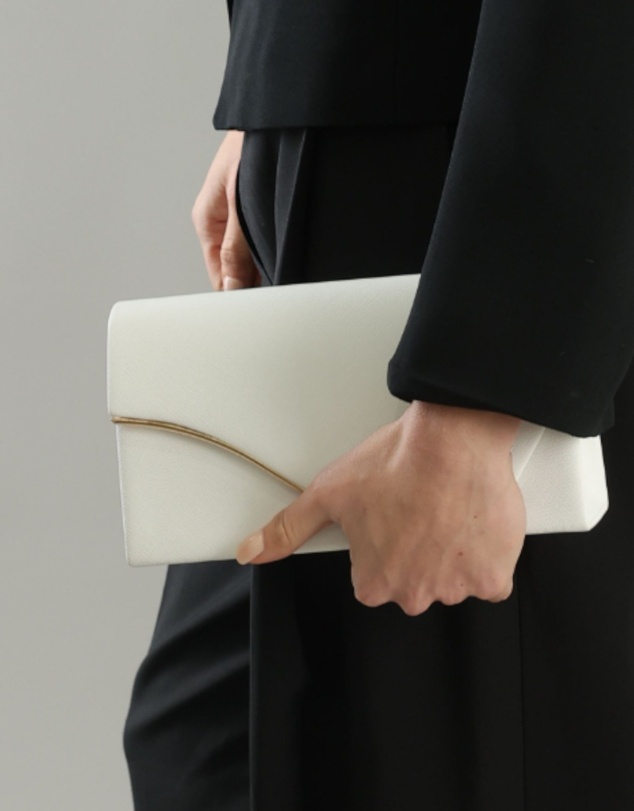 Morgan & Taylor - Jordana Clutch in White