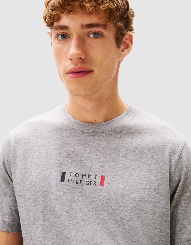 Tommy Hilfiger - Brand Love Centre Tee