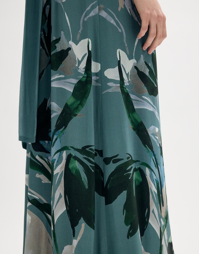 Minima Esenciales - Icehouse Floral Maxi Dress