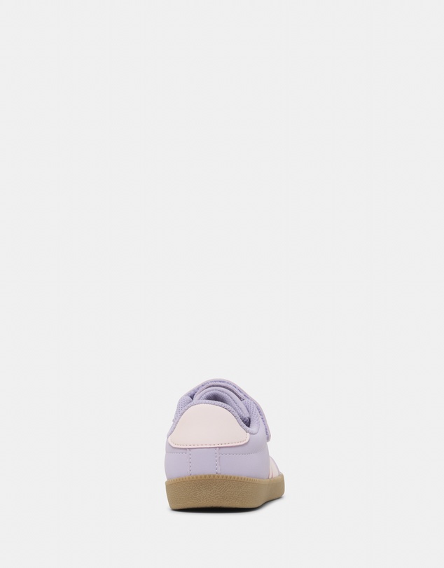 Kicks - Kennedy