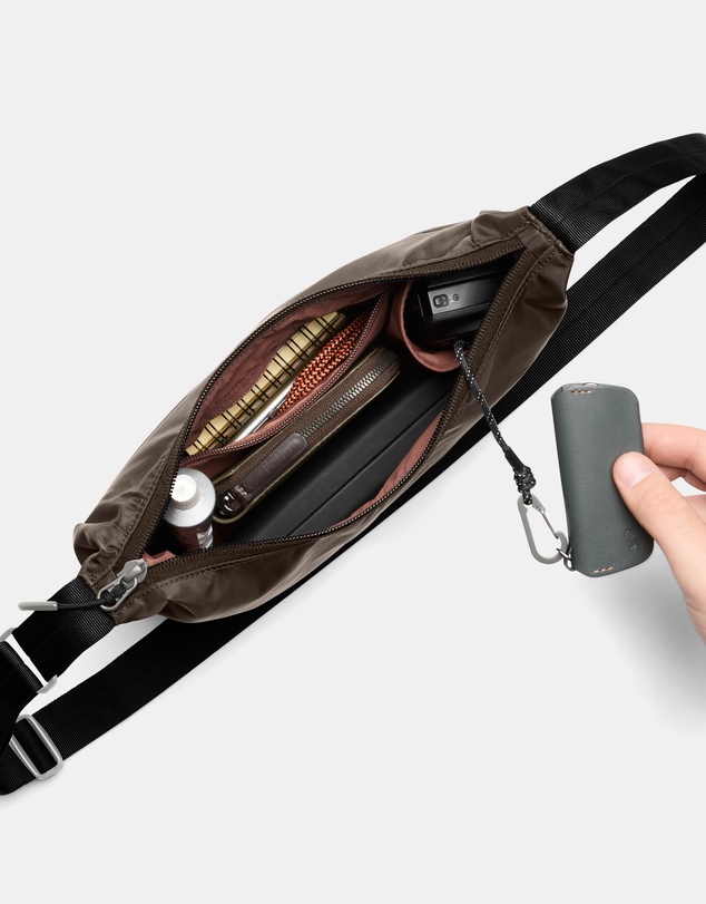 Bellroy - Laneway Crescent Bag 2.5L
