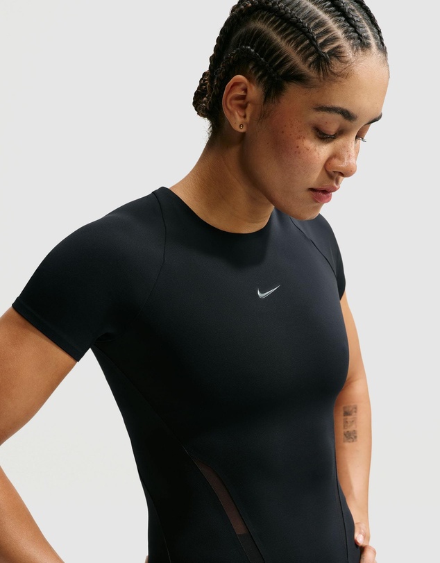 Nike - Universa Mesh SS Top