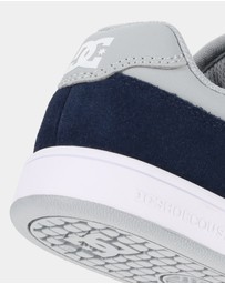 DC Shoes - Boys 4 to 16 Manteca 4 V Skate Shoes