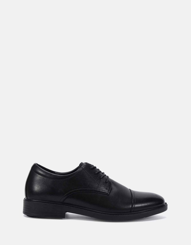 Clarks - Regan Black