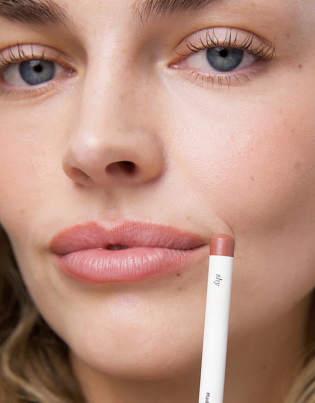 Ere Perez - Acai Lip Pencil - Shy