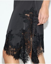 Dazie - Rhode Asymmetric Lace Dress