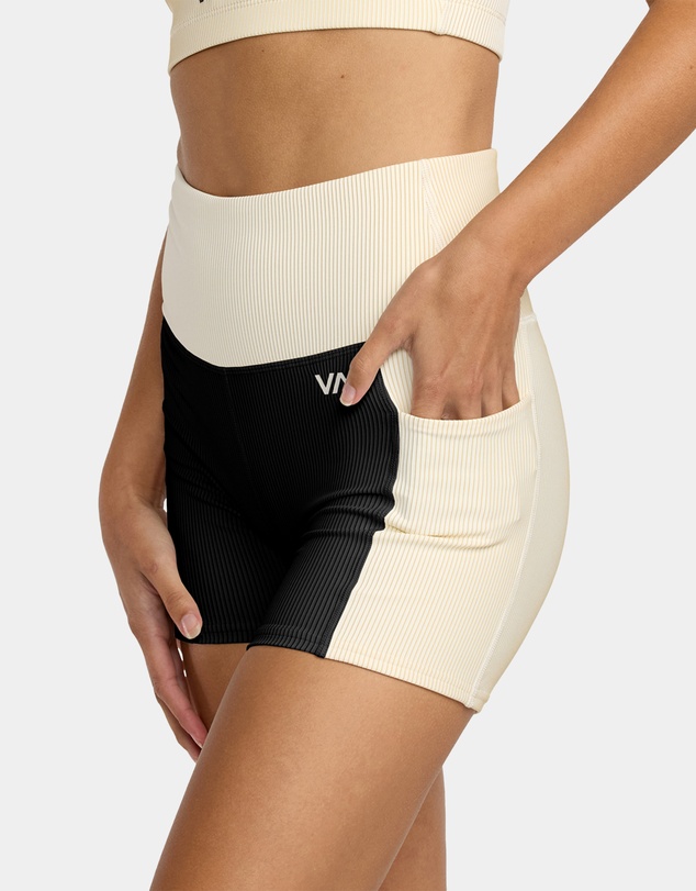 RVCA - Womens Essential Pocket Sport Shorts
