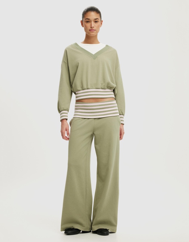Cotton On - V Neck Fleece Sweatshirt