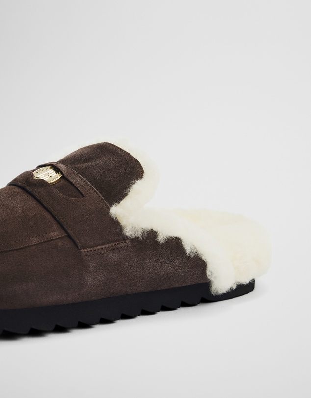 Country Road - Sophia Mule