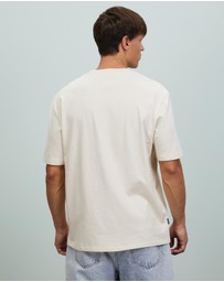 Wrangler - Baggy Model Tee