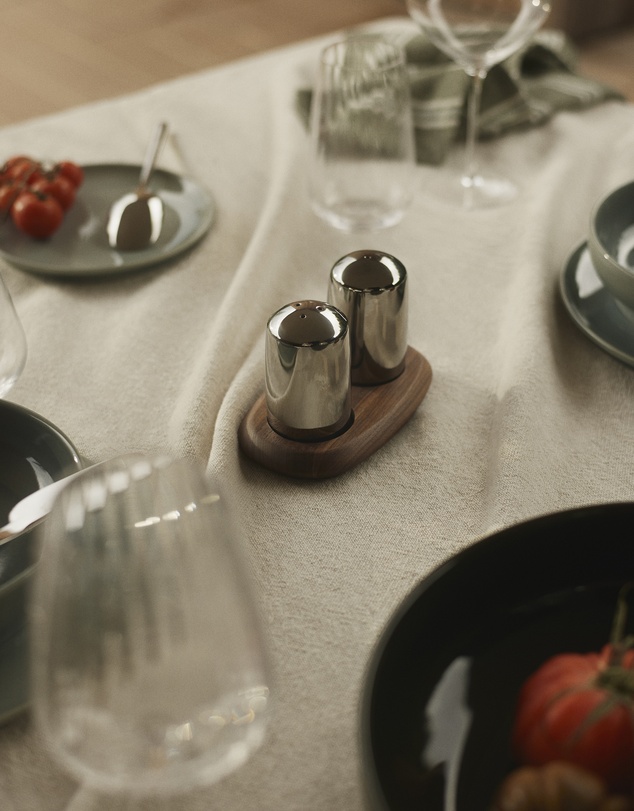 Country Road - Polly Salt & Pepper Shaker Set