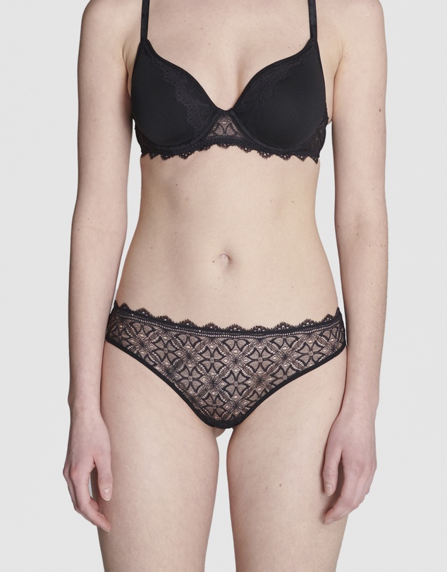 Simone Perele - Escale Tanga