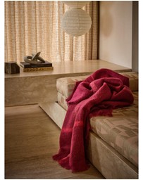 St Albans - Mohair Throw Bordeaux