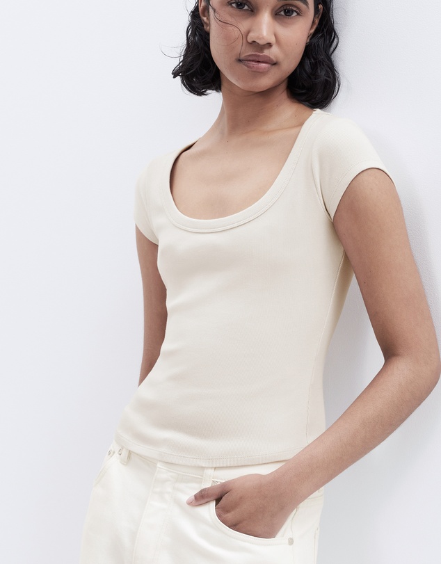UNISON - Scoop Neck Baby Tee