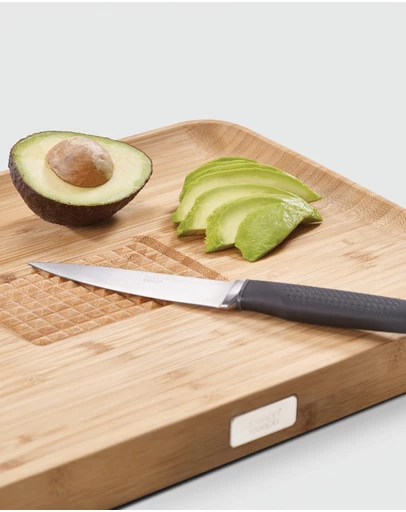 Joseph Joseph - Cut&Carve™ Bamboo Chopping Board