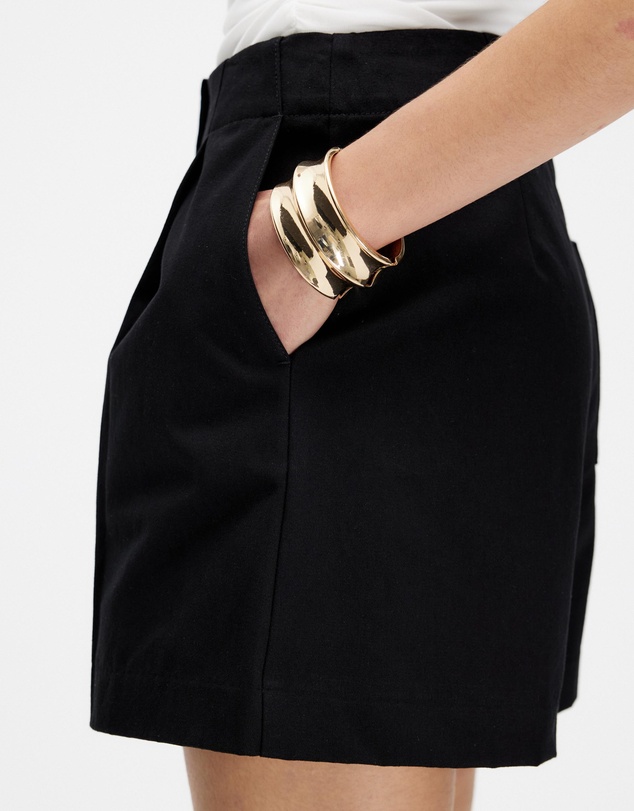 Minima Esenciales - Sonnet Tailored Short