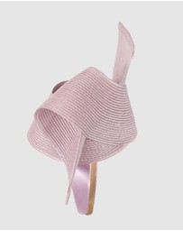 Max Alexander - Modern Twisted Racing Fascinator