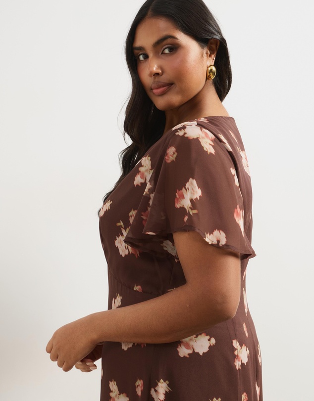 Atmos&Here Curvy - Tasha Flutter Sleeve Maxi Dress