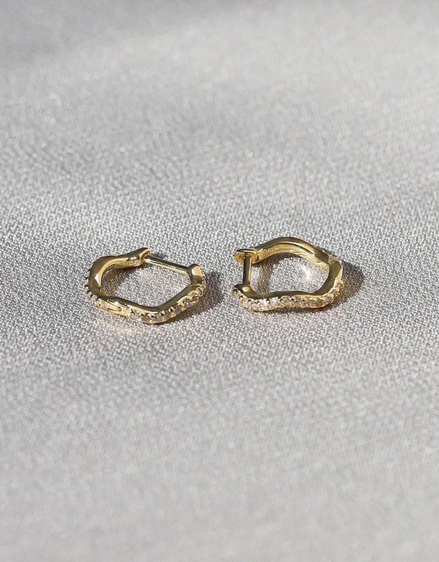 SAINT VALENTINE - Luna Wave Huggies - Gold