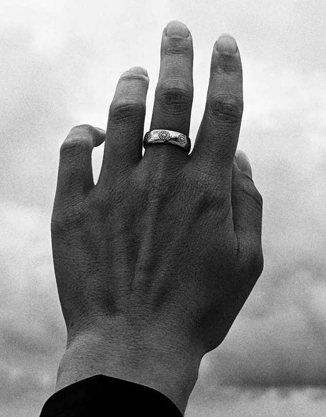 SUE THE BOY - Sue's Mood Ring