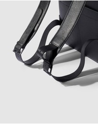 Kinnon - Magellan Business Backpack