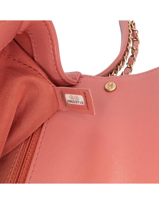 Pre-Loved by Azura Reborn - Pre-Loved Quilted Lambskin Chain Infinity Top Handle Bag
