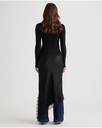 Decjuba - Lana Scallop Button Top