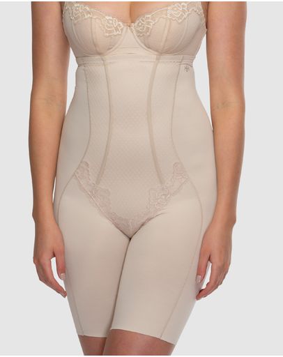 Nude / Nude