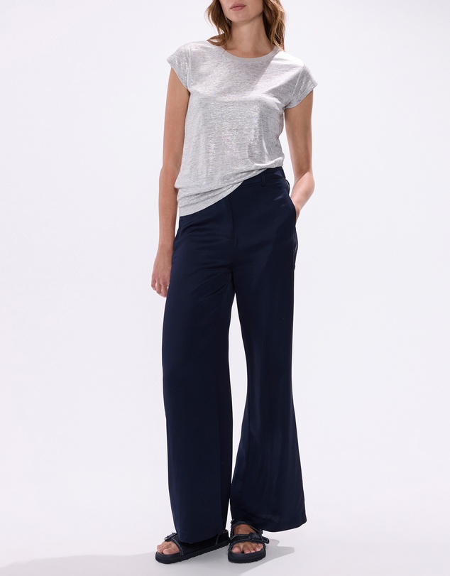 Marcs - As Love Glows Foil Linen Tee