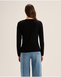 Review - Ayr Jumper