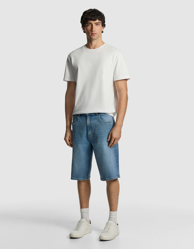 yd. - Lion Relaxed Tee