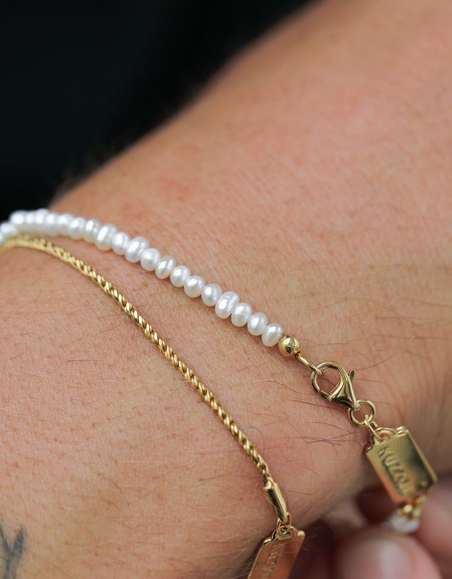 Kuzzoi - ICONIC EXCLUSIVE - Pearl Bracelet with Gold-Plated Silver Closure