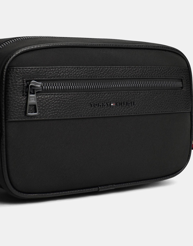 Tommy Hilfiger - Repreve Washbag