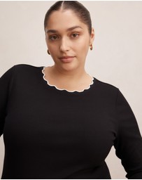 Forever New Curve - Rebecca Curve Scallop Long Sleeves Top