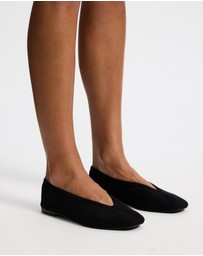 AERE - Tori Suede Ballet Flats