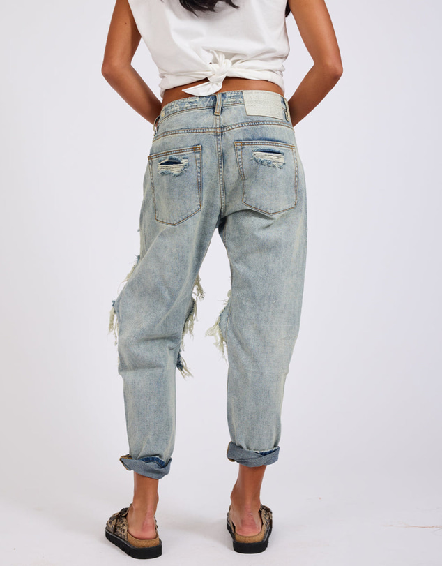 ONE TEASPOON - Montanna Super Trashed Saints Boyfriend Jeans