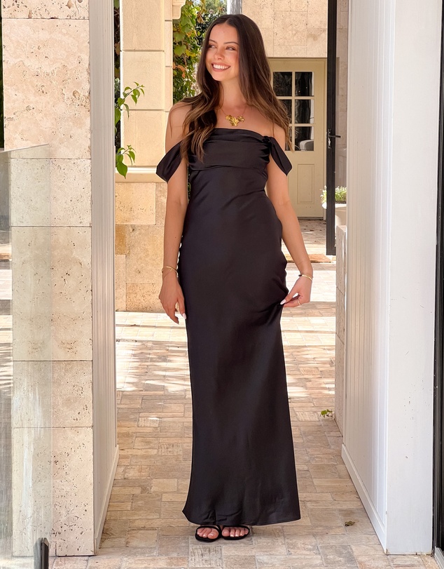 Beginning Boutique - Ella Black Off Shoulder Formal Maxi Dress