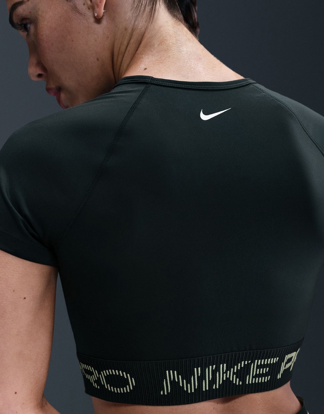 Nike - Pro Dri-FIT Short Sleeve Cropped Graphic Top