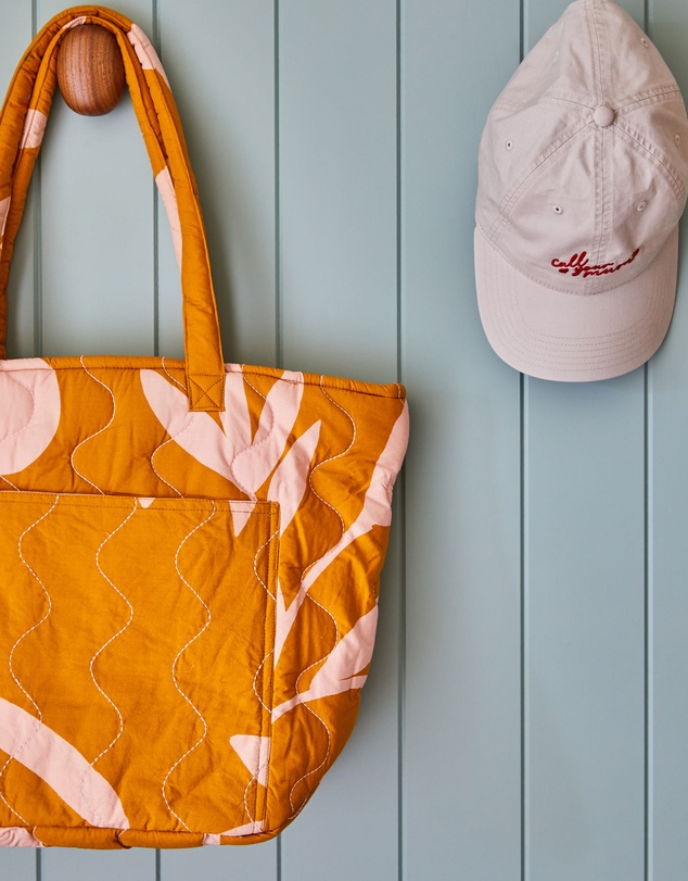 Mosey Me - Floral Dreams Quilted Bag