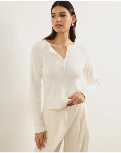 Atmos&Here - Lina Long Sleeve Knit Top