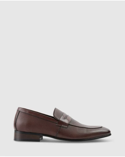 yd. - Beau Textured Loafer