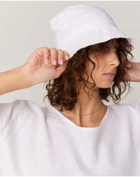 Primness - Peaches Bucket Hat