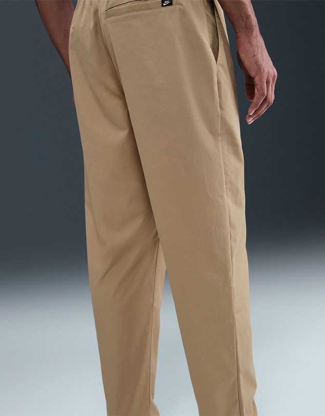 Nike - Nike Club Woven Tapered Pants