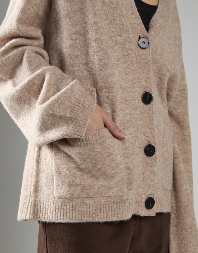 Glamorous - Button-Front V-Neck Cardigan