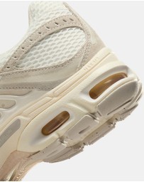 Nike - Air Max Moto 2K SE - Women's