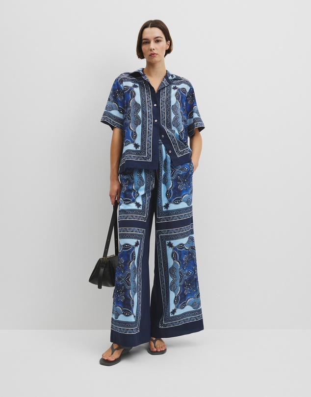 Country Road - Scarf Print Short Sleeve Shirt