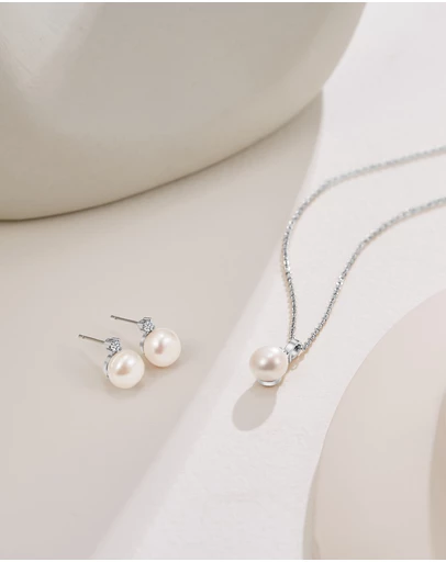 Mestige - Katalina Freshwater Pearl Set embellished with crystals from Swarovski® - Silver Plated