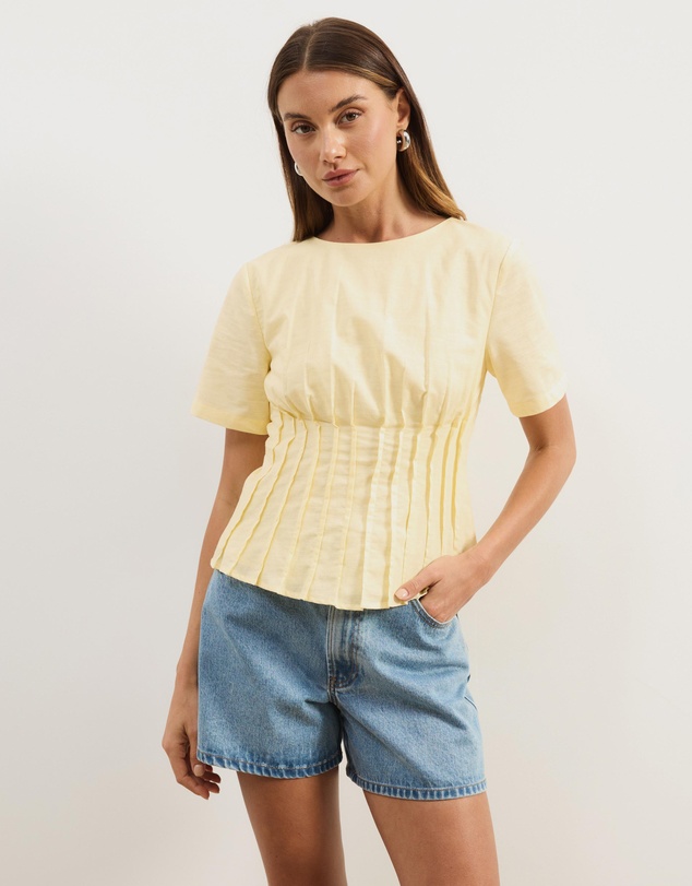 Atmos&Here - Maya Pin Tuck Top